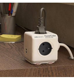 Mini Power Cube - Combinaison réveil et prises d'alimentation/USB –